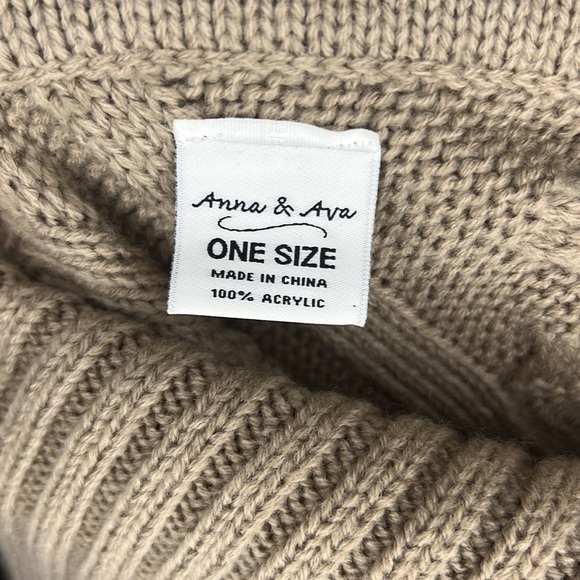 ANNA & AVA Cable Knit Sweater Poncho with Buttons - Picture 5 of 6